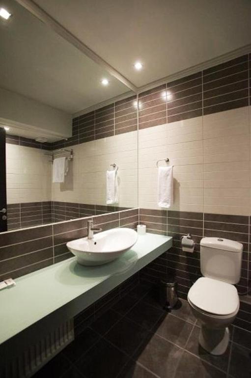 Aliakmon Hotel Kozani Rum bild